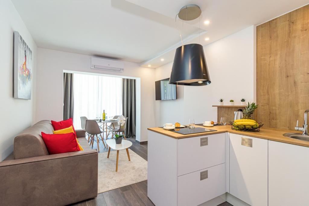 N&G New Apartment Stoja Beach Pula Exterior foto