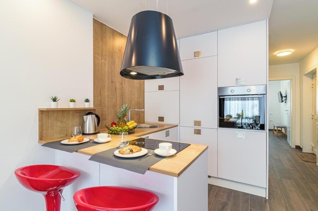 N&G New Apartment Stoja Beach Pula Exterior foto